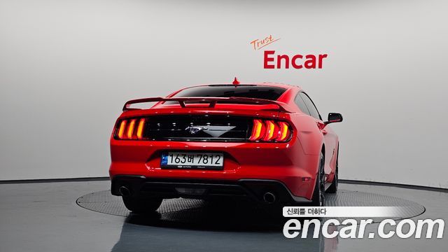 Ford Mustang Coupe — пробег 38 309 км — фото 4 из 5