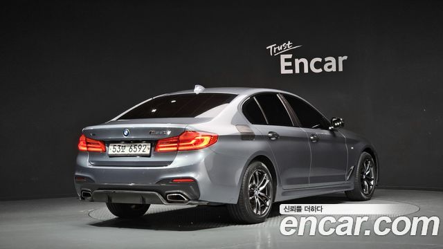 BMW 5-Series 520d xDrive M Sport Package — пробег 107 214 км — фото 2 из 5