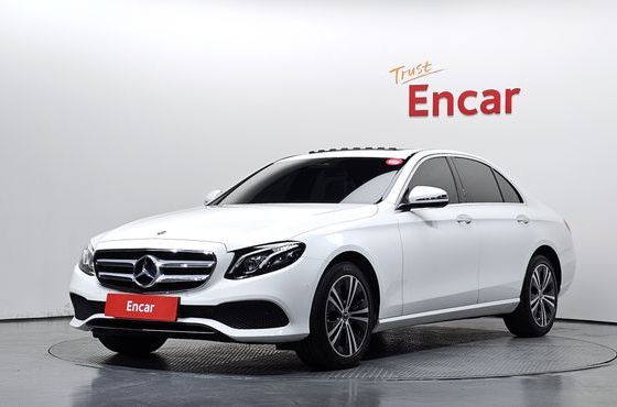 Mercedes-Benz E-Class E220d Avantgarde — пробег 75 521 км — фото 1 из 5