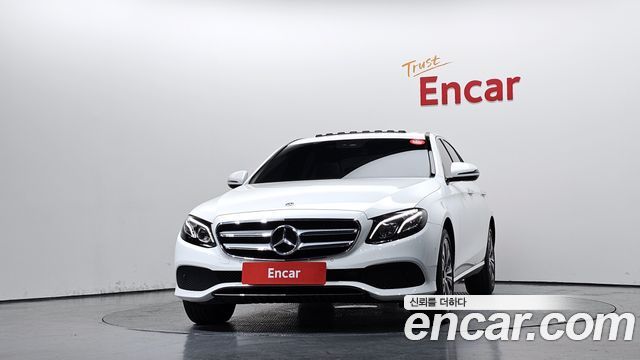 Mercedes-Benz E-Class E220d Avantgarde — пробег 75 521 км — фото 3 из 5