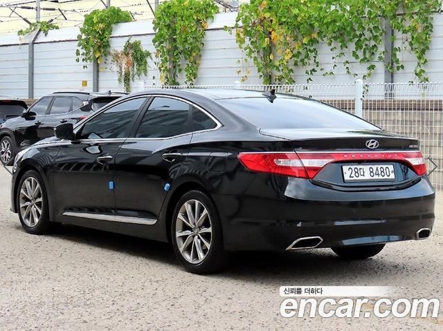Hyundai Grandeur HG300 Exclusive Special — пробег 201 510 км — фото 3 из 5