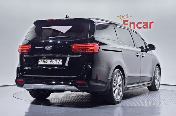Kia Carnival 9-Seater Noblesse Special — пробег 183 979 км — фото 2 из 5