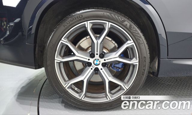 BMW X5 xDrive 45e M Sport — пробег 121 623 км — фото 5 из 5