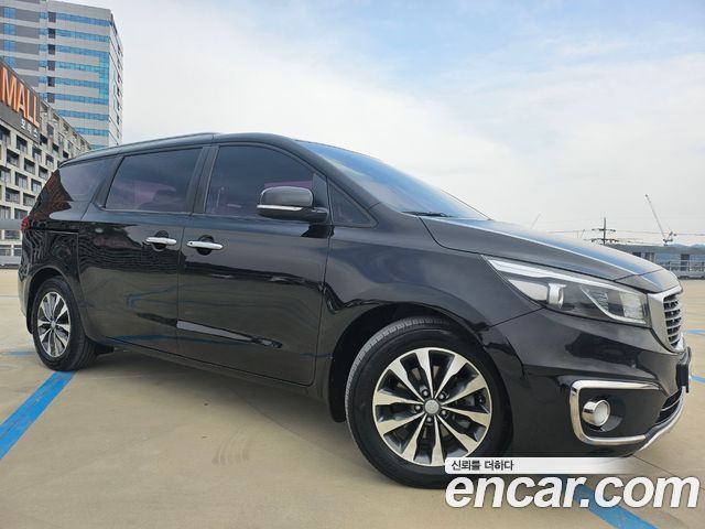 Kia Carnival 9-seater Luxury — пробег 91 910 км — фото 2 из 5