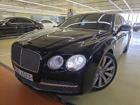 Bentley Flying Spur 4.0 — пробег 96 000 км — фото 1 из 5