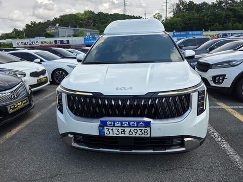 Kia Carnival Gasoline 7-Seater Hi Limousine Signature — пробег 31 611 км — фото 3 из 5