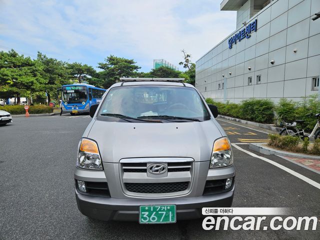 Hyundai Starex 9-Seater CRDi GRX Deluxe — пробег 146 000 км — фото 2 из 5