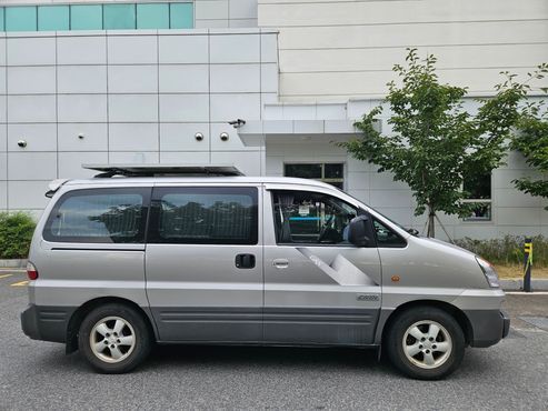 Hyundai Starex 9-Seater CRDi GRX Deluxe — пробег 146 000 км — фото 4 из 5