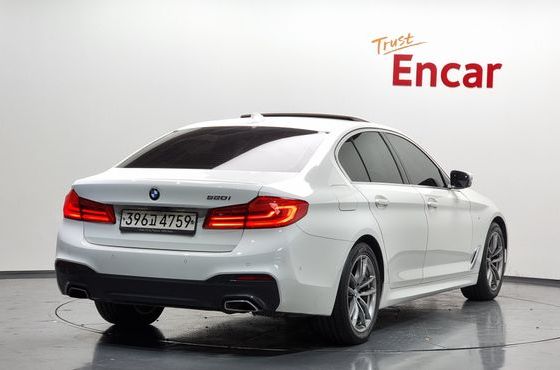 BMW 5-Series 520i M Sport — пробег 77 920 км — фото 2 из 5