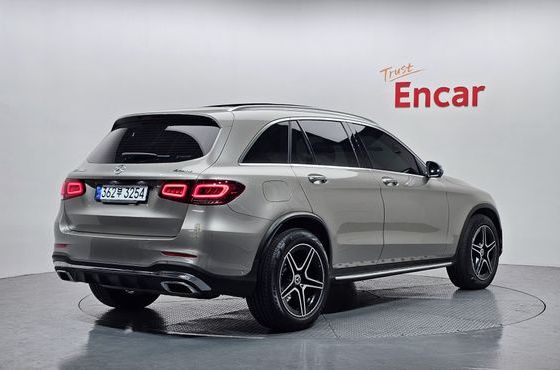 Mercedes-Benz GLC-Class GLC300 4MATIC — пробег 66 826 км — фото 2 из 5