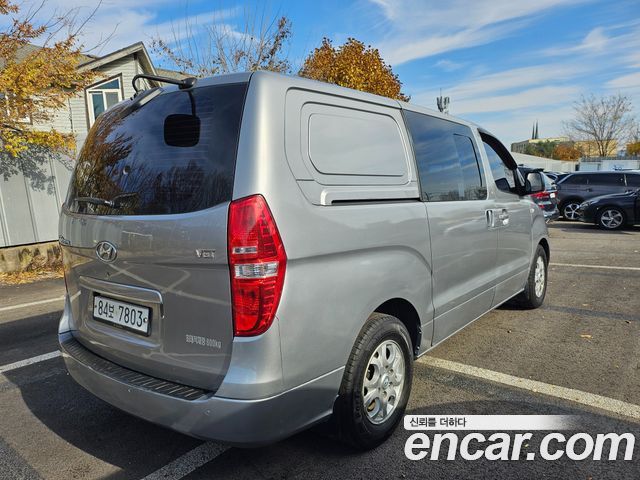 Hyundai Starex 5-Seater VAN CVX Luxury — пробег 188 761 км — фото 2 из 5