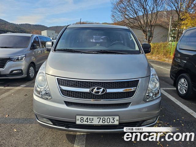 Hyundai Starex 5-Seater VAN CVX Luxury — пробег 188 761 км — фото 3 из 5