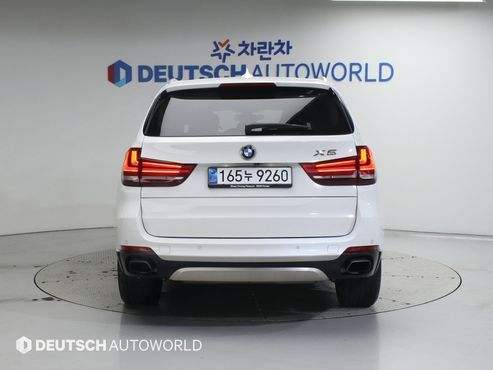 BMW X5 xDrive 50i — пробег 71 391 км — фото 4 из 5