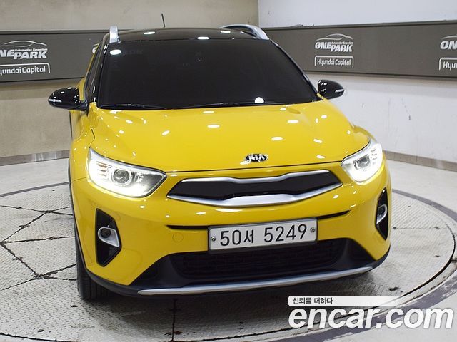 Kia Stonic из Кореи Encar