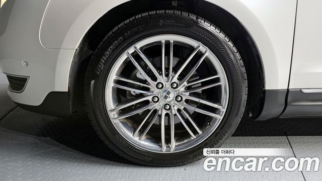 Lincoln MKT 3.5 — пробег 99 962 км — фото 5 из 5