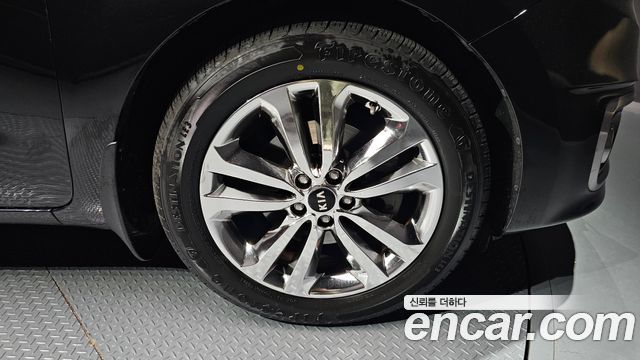 Kia Carnival 9-seater Prestige — пробег 166 900 км — фото 5 из 5
