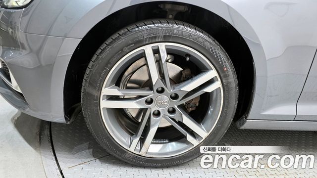 Audi A4 из Кореи Encar