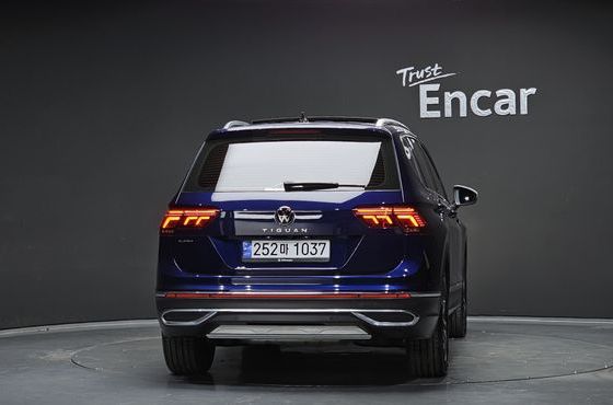 Volkswagen Tiguan 2.0 TSI Prestige — пробег 8 461 км — фото 4 из 5