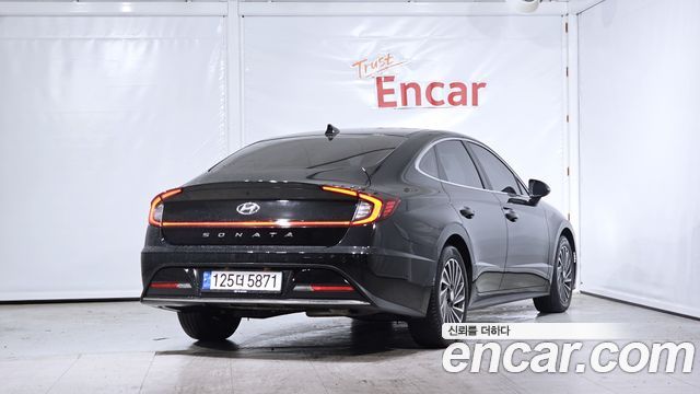 Hyundai Sonata Premium Plus — пробег 128 020 км — фото 2 из 5