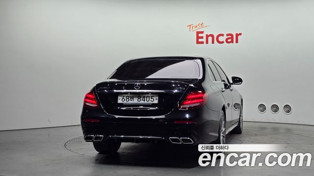 Mercedes-Benz E-Class E300 4MATIC AMG Line — пробег 75 539 км — фото 4 из 5