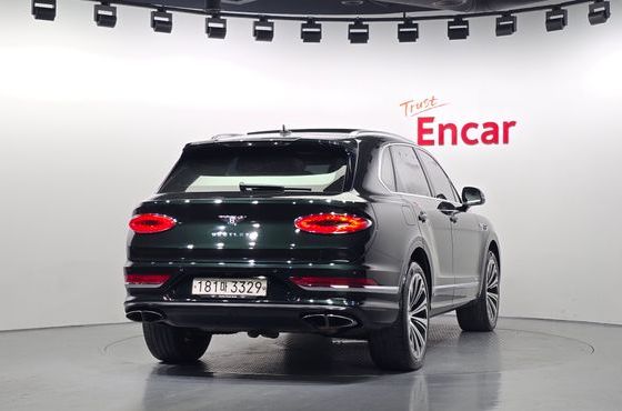 Bentley Bentayga 4.0 V8 Azure — пробег 87 947 км — фото 4 из 5