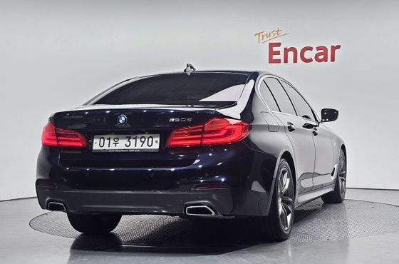 BMW 5-Series 520d M Sport package — пробег 50 936 км — фото 2 из 5