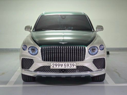 Bentley Bentayga 4.0 V8 EWB First Edition — пробег 12 800 км — фото 2 из 5