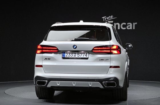 BMW X5 xDrive 40i M Sport — пробег 7 033 км — фото 4 из 5