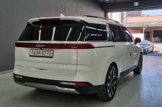 Kia Carnival 9-Seater Noblesse — пробег 18 124 км — фото 2 из 5