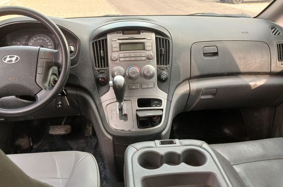 Hyundai Starex 12-Seater Wagon CVX Deluxe — пробег 352 398 км — фото 5 из 5
