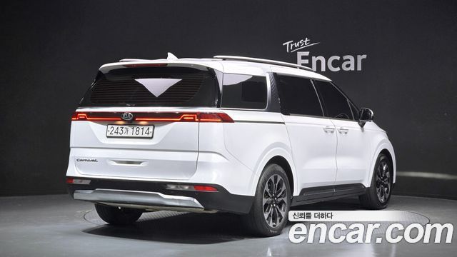 Kia Carnival из Кореи Encar