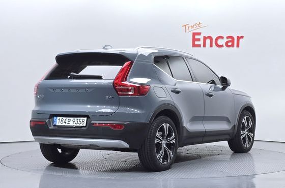 Volvo XC40 B4 Inscription — пробег 53 265 км — фото 2 из 5