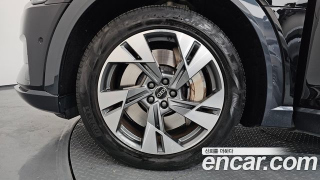 Audi e-tron из Кореи Encar