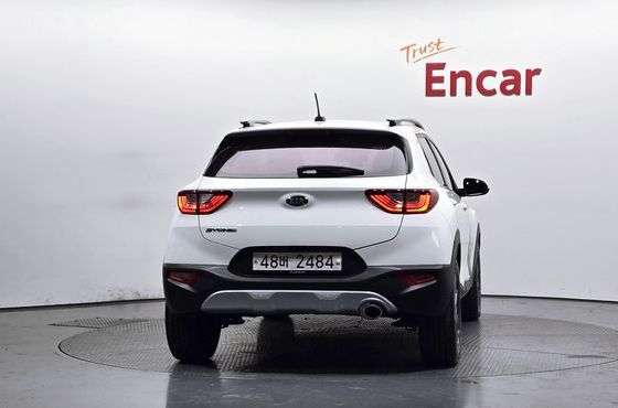 Kia Stonic Diesel 1.6 Prestige — пробег 96 291 км — фото 4 из 5
