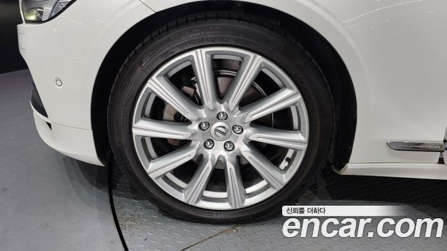 Volvo S90 из Кореи Encar