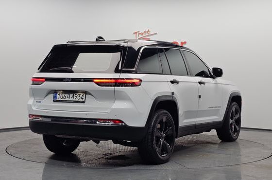 Jeep Cherokee 4xe Limited — пробег 14 119 км — фото 2 из 5
