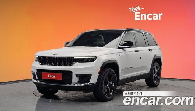 Jeep Cherokee 4xe Limited — пробег 14 119 км — фото 1 из 5