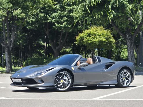 Ferrari F8 3.9 V8 — пробег 5 000 км — фото 1 из 5