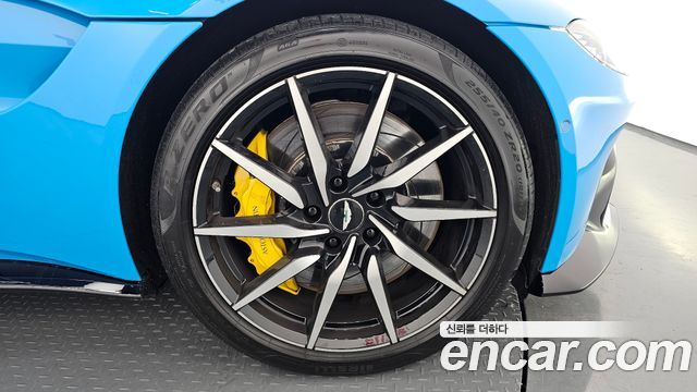 Astonmartin Vantage из Кореи Encar