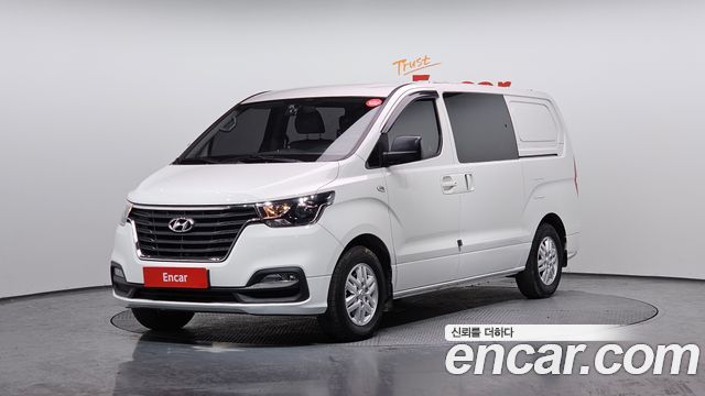 Hyundai Starex Van 5-Seater Smart — пробег 19 070 км — фото 1 из 5