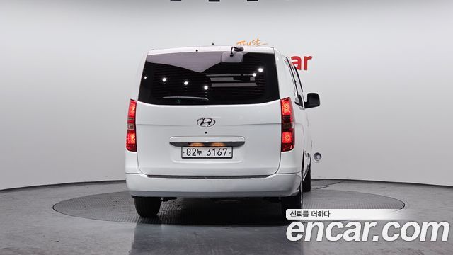 Hyundai Starex Van 5-Seater Smart — пробег 19 070 км — фото 4 из 5