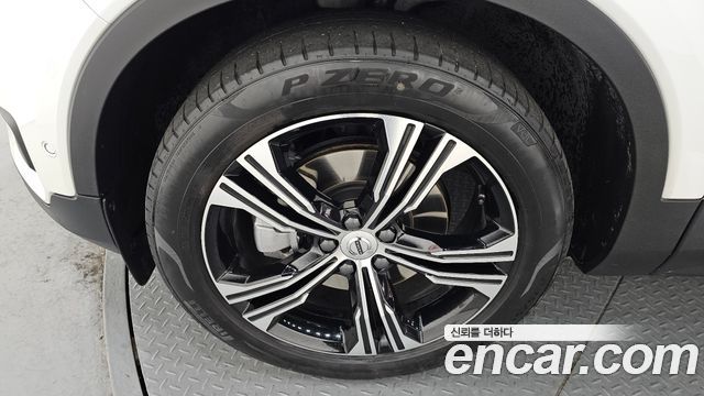 Volvo XC40 из Кореи Encar