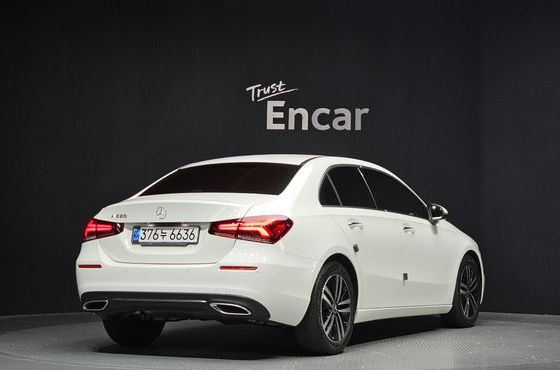 Mercedes-Benz A-Class A220 Sedan — пробег 32 763 км — фото 2 из 5