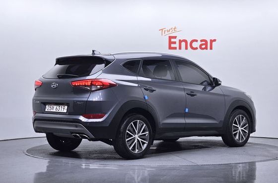 Hyundai Tucson Diesel 2.0 2WD Premium — пробег 112 312 км — фото 2 из 5