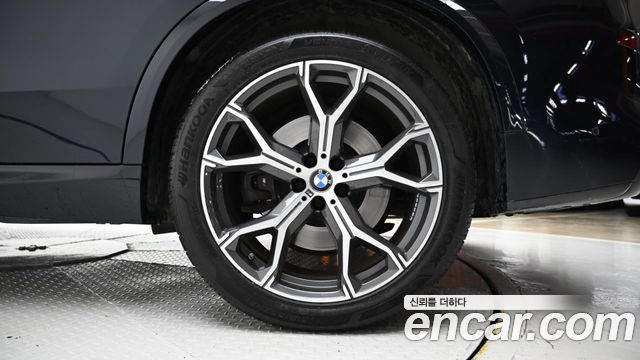 BMW X5 xDrive 40i M Sport — пробег 50 143 км — фото 5 из 5
