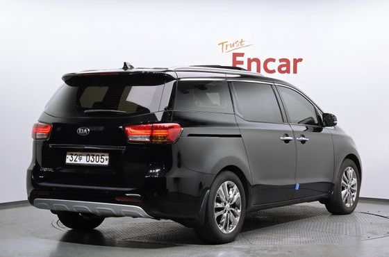 Kia Carnival 9-seater Noblesse — пробег 92 344 км — фото 2 из 5