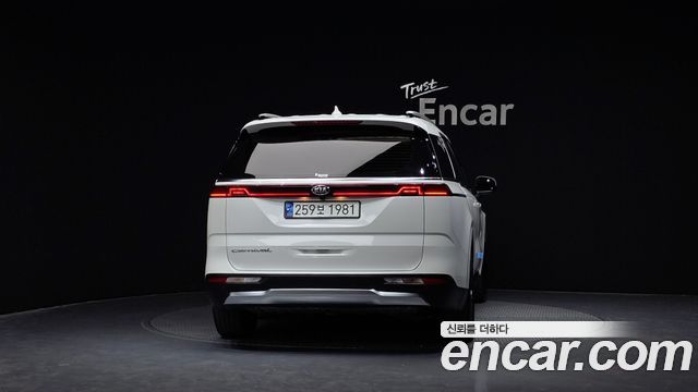 Kia Carnival из Кореи Encar