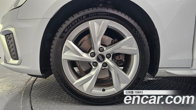 Audi A4 из Кореи Encar
