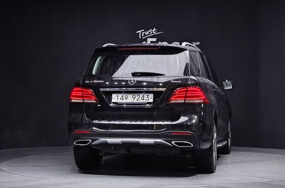 Mercedes-Benz GLE-Class GLE350 d 4MATIC — пробег 142 650 км — фото 4 из 5