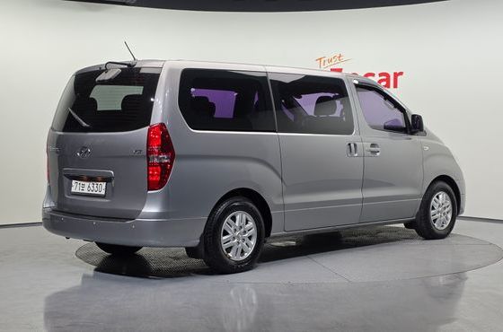 Hyundai Starex 12-Seater Wagon Smart — пробег 78 303 км — фото 2 из 5